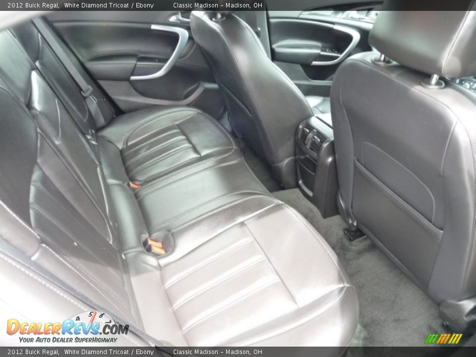 2012 Buick Regal White Diamond Tricoat / Ebony Photo #9