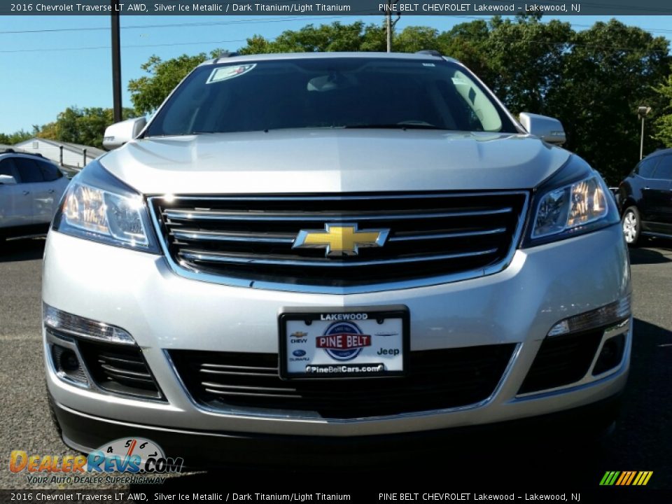 2016 Chevrolet Traverse LT AWD Silver Ice Metallic / Dark Titanium/Light Titanium Photo #2