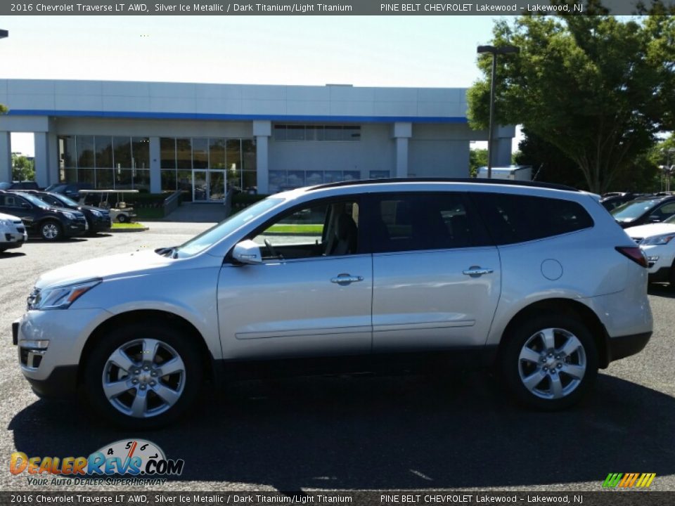 2016 Chevrolet Traverse LT AWD Silver Ice Metallic / Dark Titanium/Light Titanium Photo #3