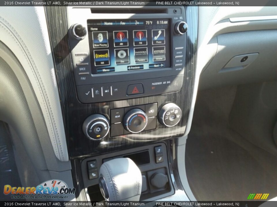 2016 Chevrolet Traverse LT AWD Silver Ice Metallic / Dark Titanium/Light Titanium Photo #10