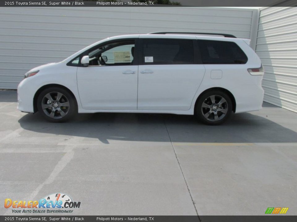 2015 Toyota Sienna SE Super White / Black Photo #6