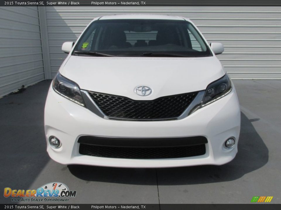 2015 Toyota Sienna SE Super White / Black Photo #8