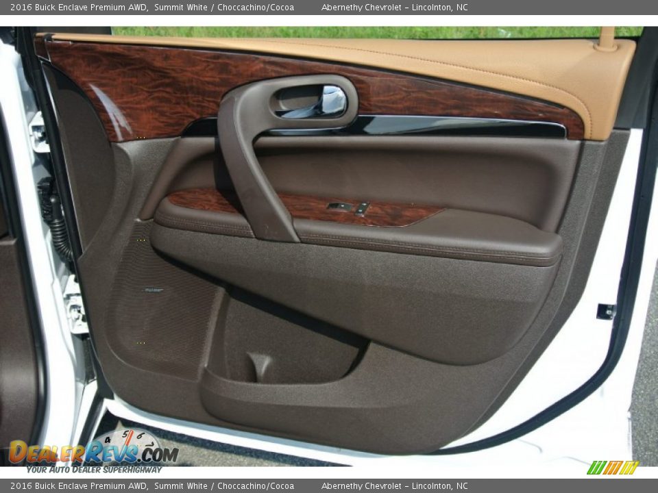 Door Panel of 2016 Buick Enclave Premium AWD Photo #23