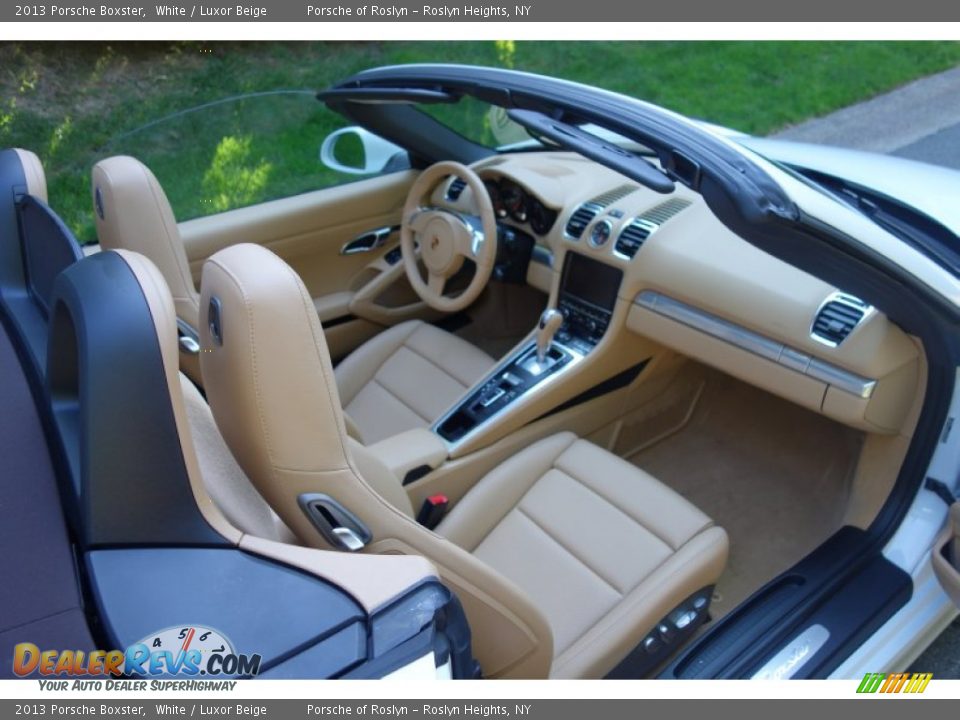 Dashboard of 2013 Porsche Boxster  Photo #20