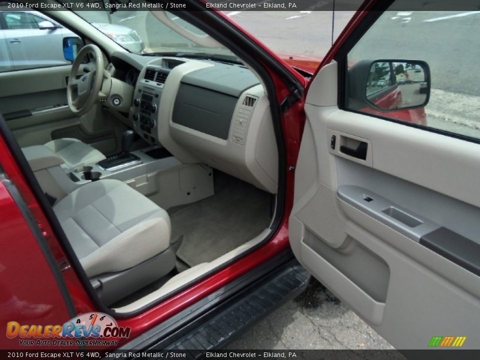 2010 Ford Escape XLT V6 4WD Sangria Red Metallic / Stone Photo #12
