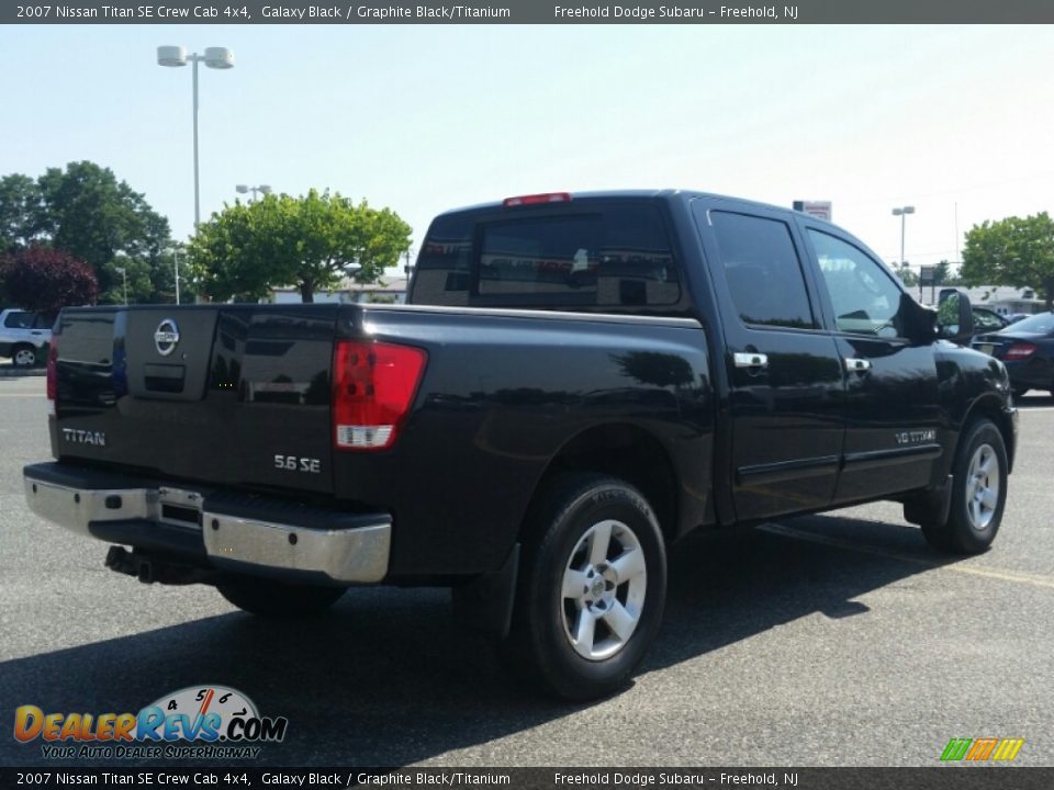 2007 Nissan Titan SE Crew Cab 4x4 Galaxy Black / Graphite Black/Titanium Photo #3
