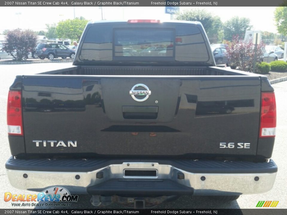 2007 Nissan Titan SE Crew Cab 4x4 Galaxy Black / Graphite Black/Titanium Photo #4