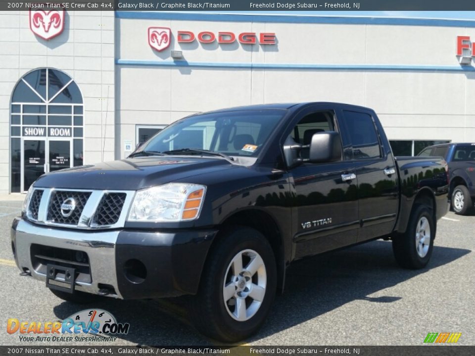 2007 Nissan Titan SE Crew Cab 4x4 Galaxy Black / Graphite Black/Titanium Photo #7