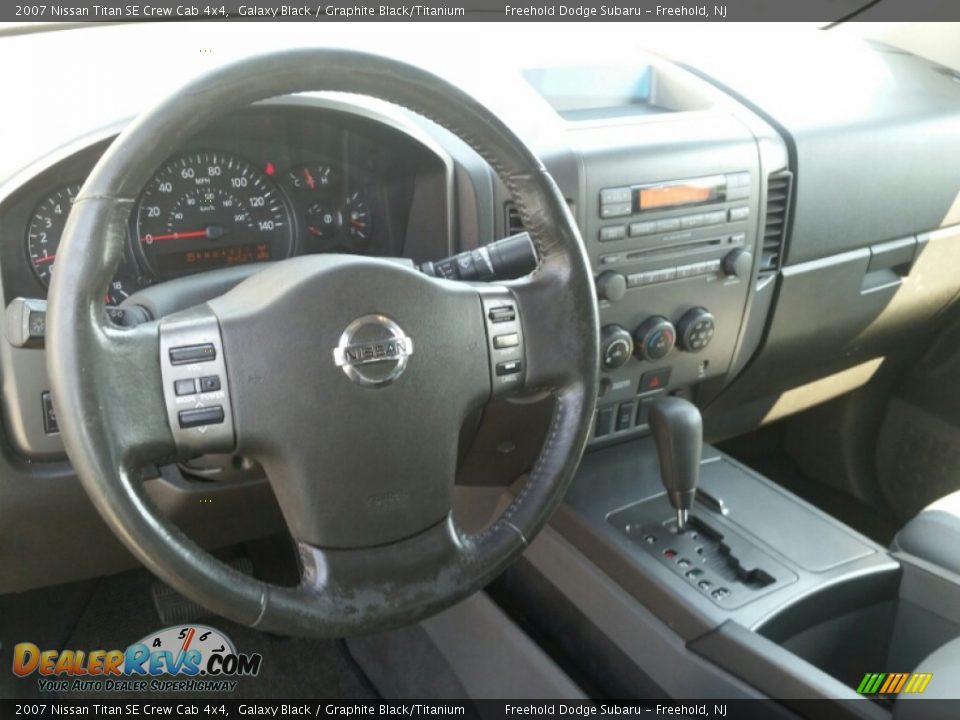 2007 Nissan Titan SE Crew Cab 4x4 Galaxy Black / Graphite Black/Titanium Photo #12