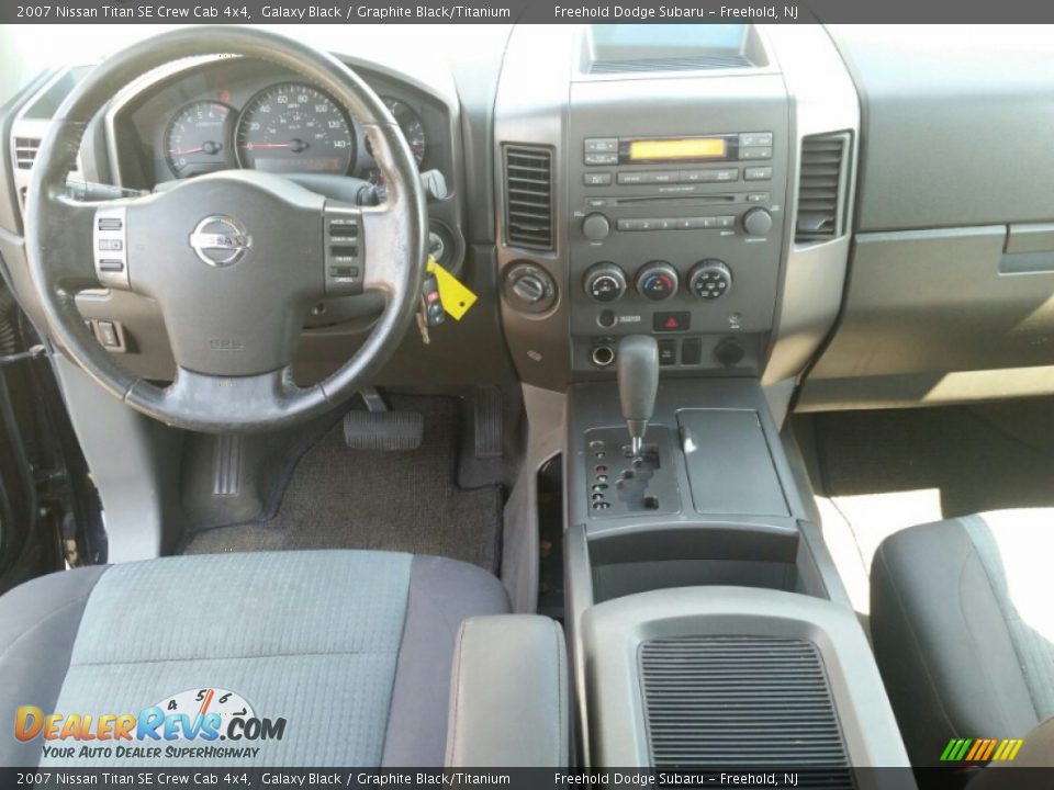 2007 Nissan Titan SE Crew Cab 4x4 Galaxy Black / Graphite Black/Titanium Photo #14