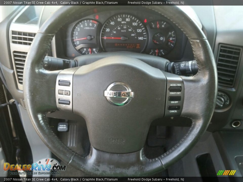 2007 Nissan Titan SE Crew Cab 4x4 Galaxy Black / Graphite Black/Titanium Photo #18