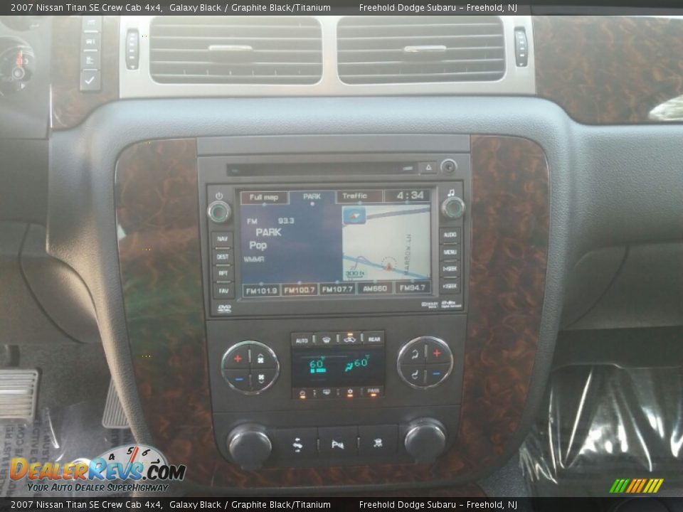 2007 Nissan Titan SE Crew Cab 4x4 Galaxy Black / Graphite Black/Titanium Photo #26