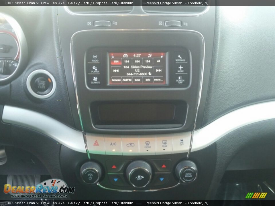 2007 Nissan Titan SE Crew Cab 4x4 Galaxy Black / Graphite Black/Titanium Photo #32