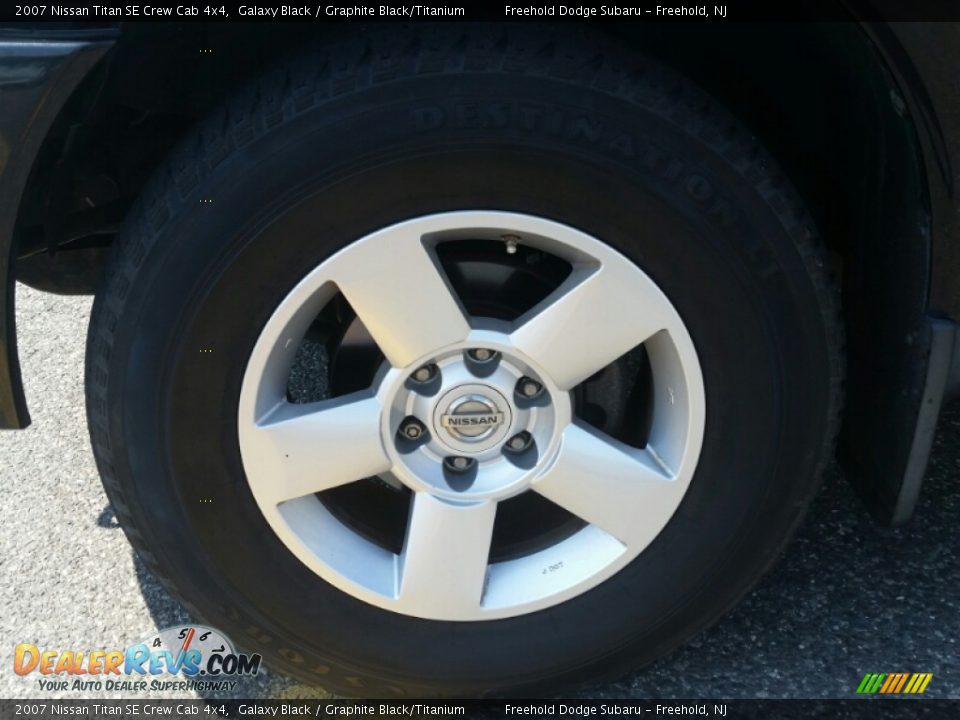 2007 Nissan Titan SE Crew Cab 4x4 Galaxy Black / Graphite Black/Titanium Photo #35