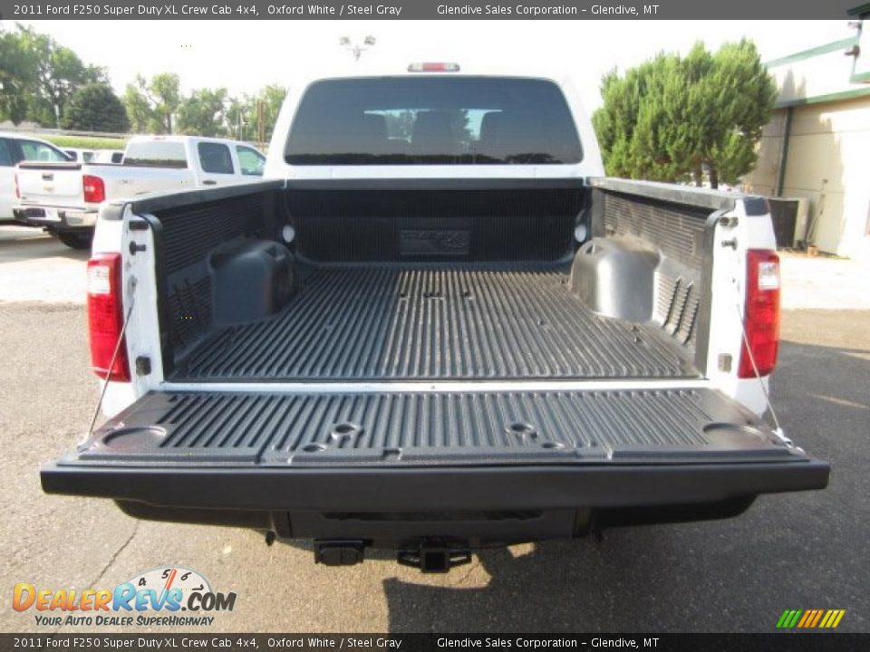2011 Ford F250 Super Duty XL Crew Cab 4x4 Oxford White / Steel Gray Photo #6