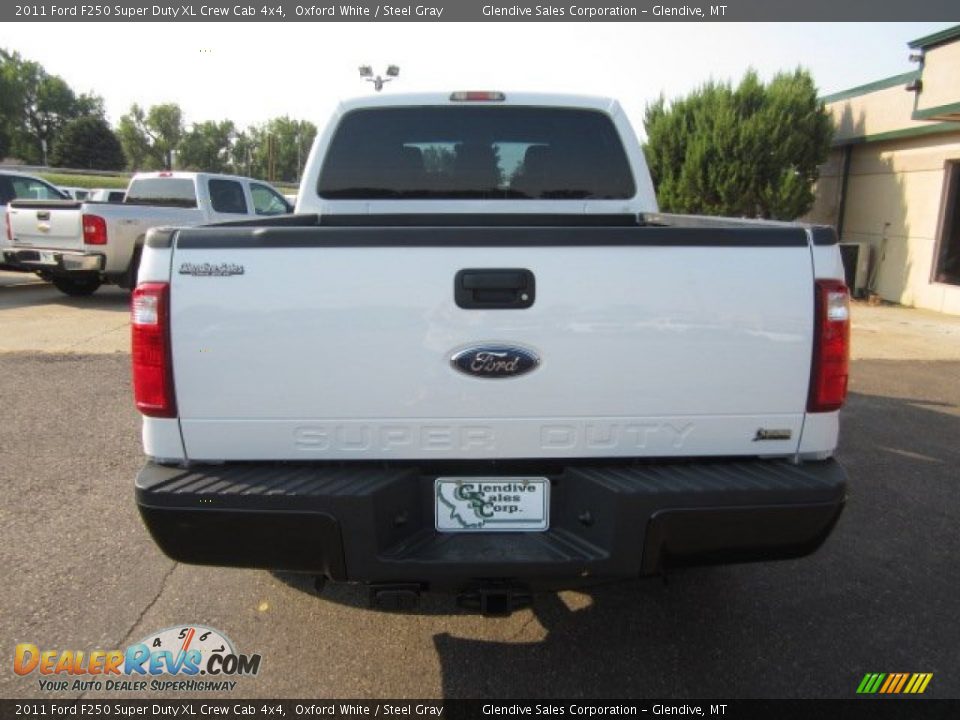 2011 Ford F250 Super Duty XL Crew Cab 4x4 Oxford White / Steel Gray Photo #12