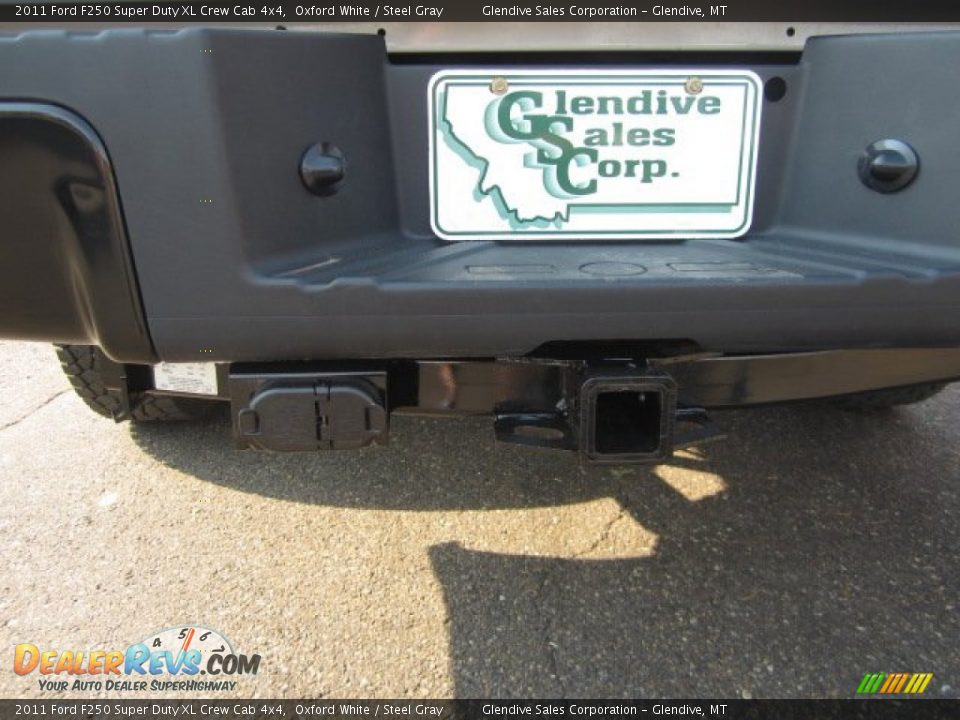 2011 Ford F250 Super Duty XL Crew Cab 4x4 Oxford White / Steel Gray Photo #13