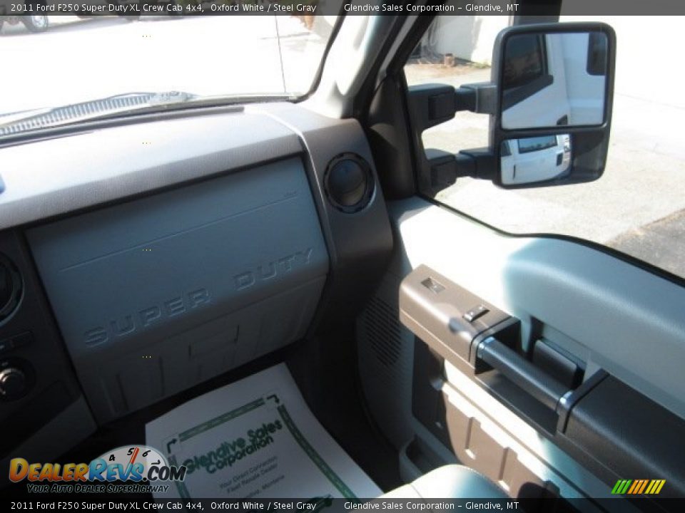 2011 Ford F250 Super Duty XL Crew Cab 4x4 Oxford White / Steel Gray Photo #19