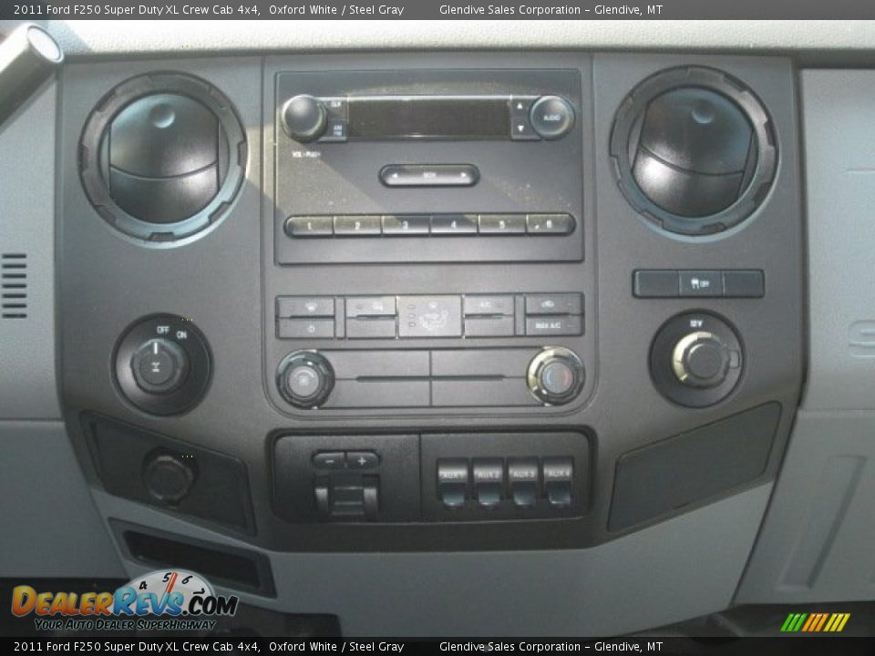 2011 Ford F250 Super Duty XL Crew Cab 4x4 Oxford White / Steel Gray Photo #20