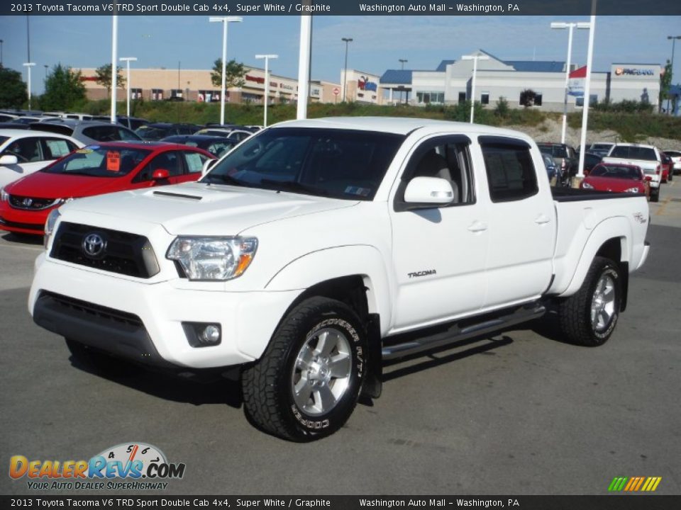Front 3/4 View of 2013 Toyota Tacoma V6 TRD Sport Double Cab 4x4 Photo #5
