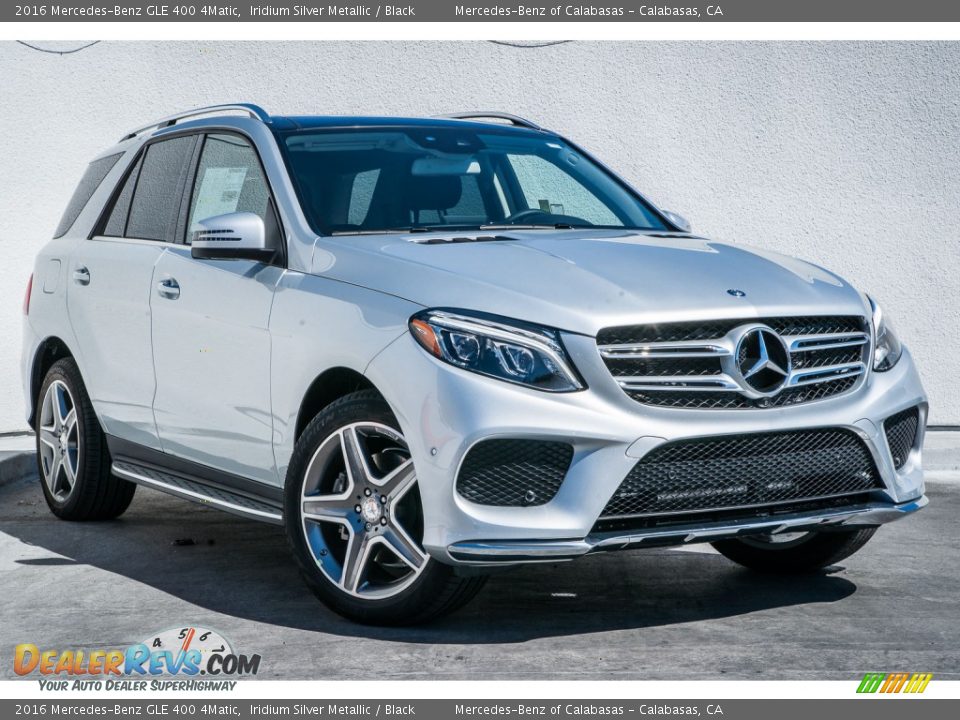 Front 3/4 View of 2016 Mercedes-Benz GLE 400 4Matic Photo #11