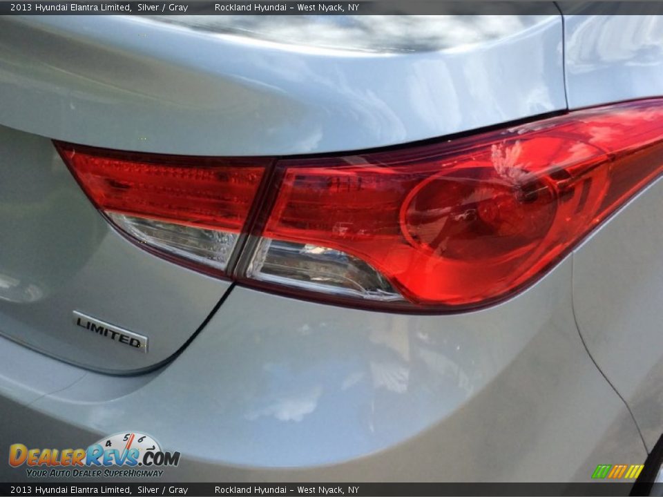 2013 Hyundai Elantra Limited Silver / Gray Photo #23