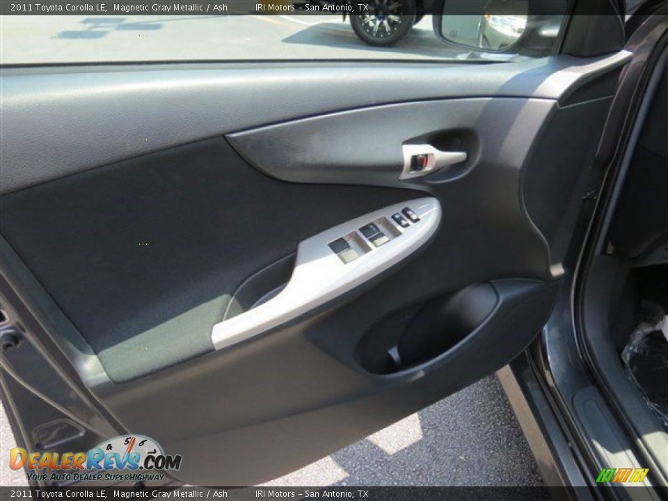2011 Toyota Corolla LE Magnetic Gray Metallic / Ash Photo #12