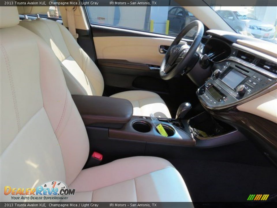 2013 Toyota Avalon XLE Champagne Mica / Light Gray Photo #17