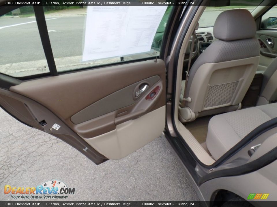 2007 Chevrolet Malibu LT Sedan Amber Bronze Metallic / Cashmere Beige Photo #31
