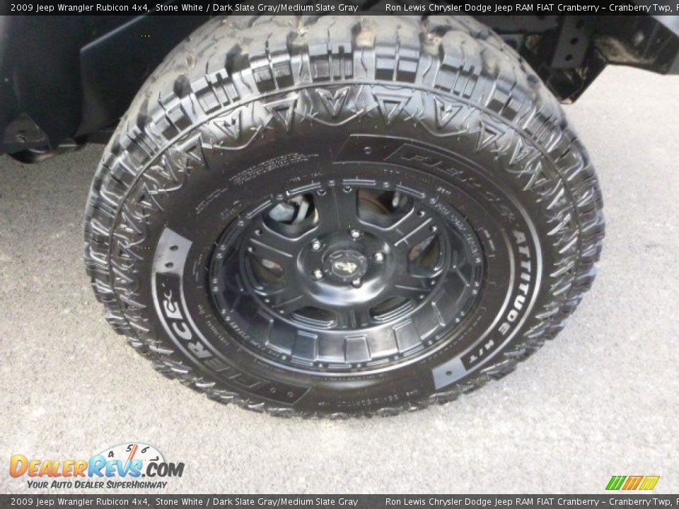 2009 Jeep Wrangler Rubicon 4x4 Stone White / Dark Slate Gray/Medium Slate Gray Photo #2