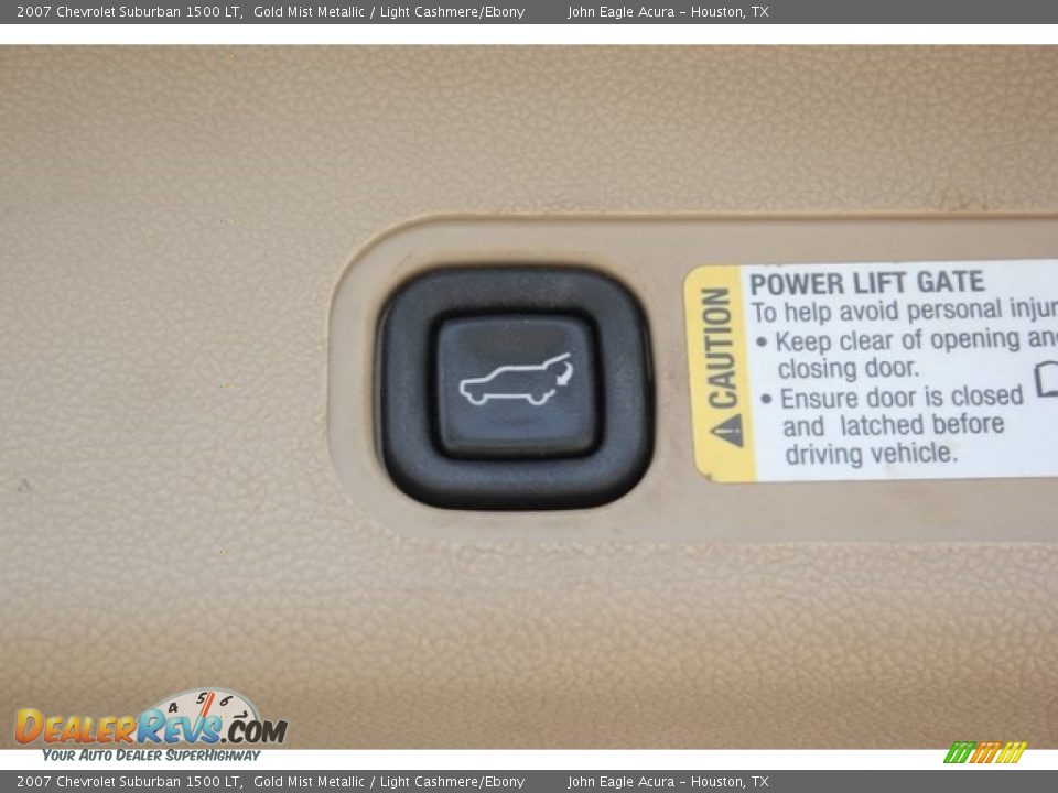 2007 Chevrolet Suburban 1500 LT Gold Mist Metallic / Light Cashmere/Ebony Photo #18