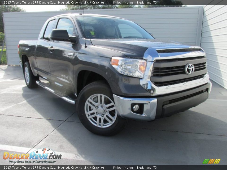 Front 3/4 View of 2015 Toyota Tundra SR5 Double Cab Photo #2