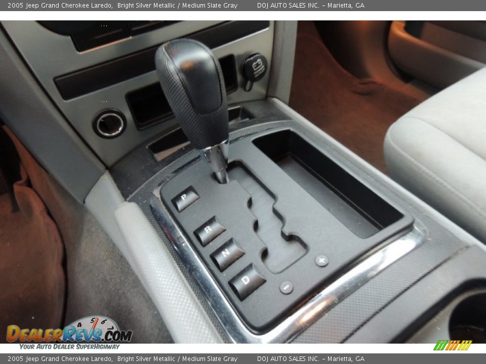2005 Jeep Grand Cherokee Laredo Shifter Photo #12
