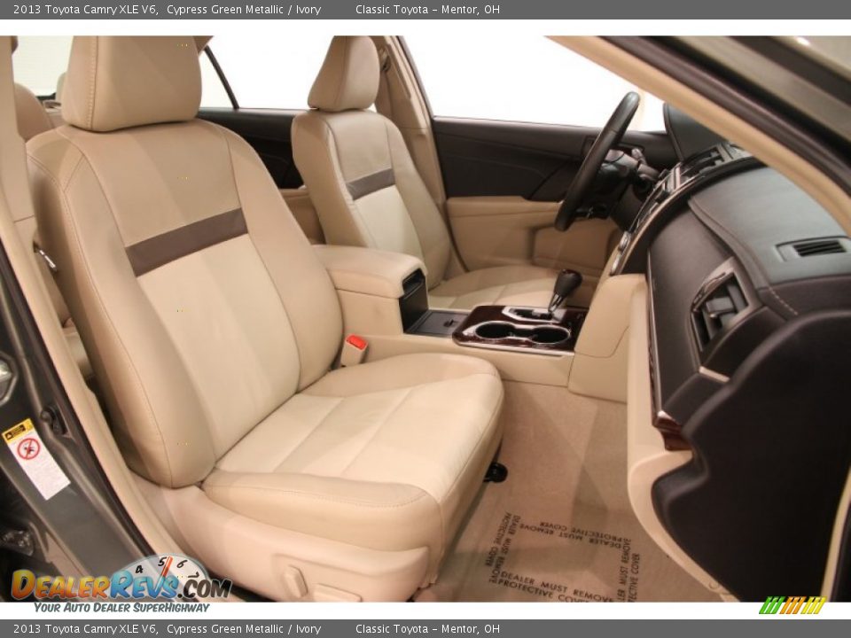 Front Seat of 2013 Toyota Camry XLE V6 Photo #15