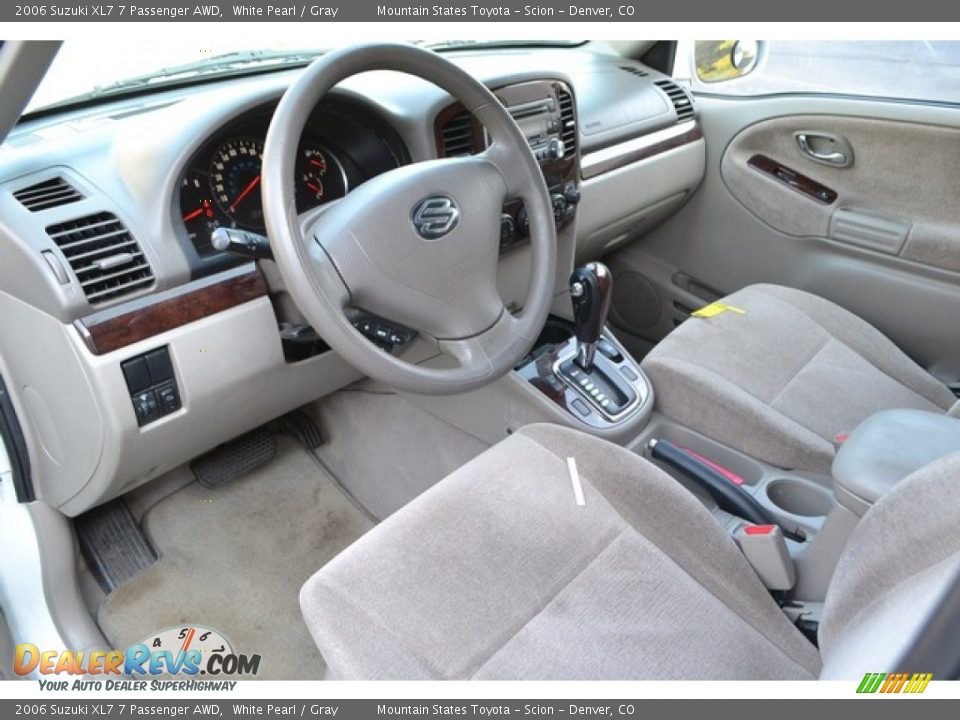 2006 Suzuki XL7 7 Passenger AWD White Pearl / Gray Photo #7