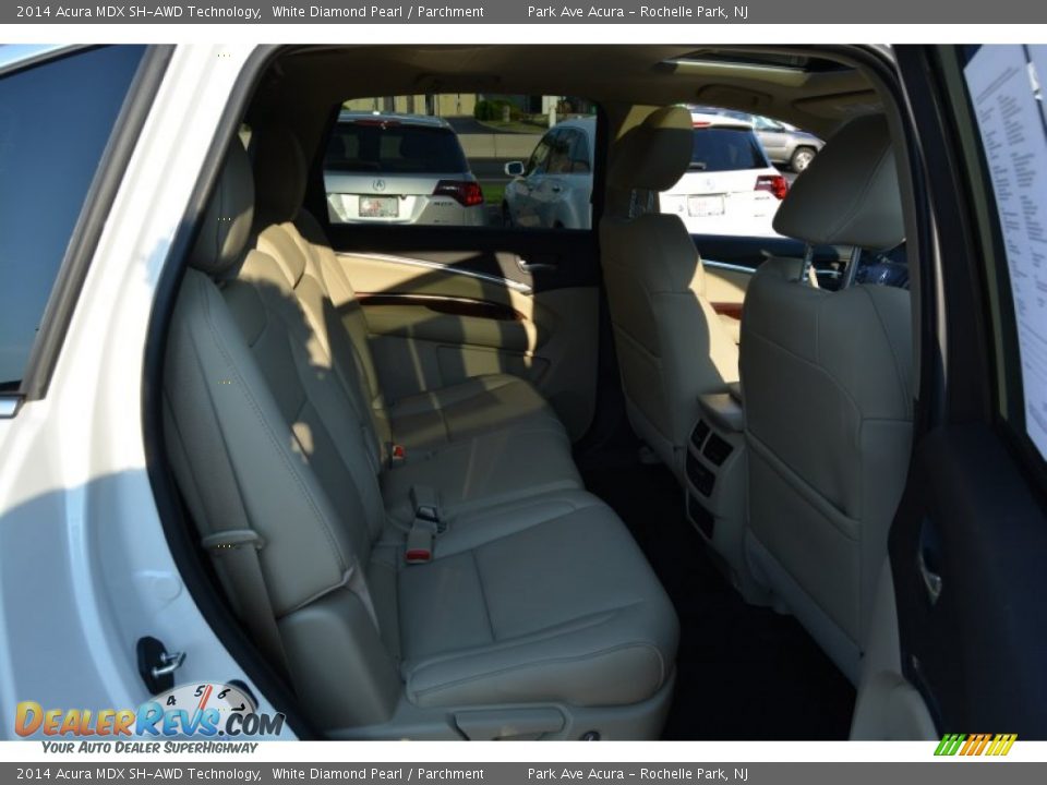 2014 Acura MDX SH-AWD Technology White Diamond Pearl / Parchment Photo #25
