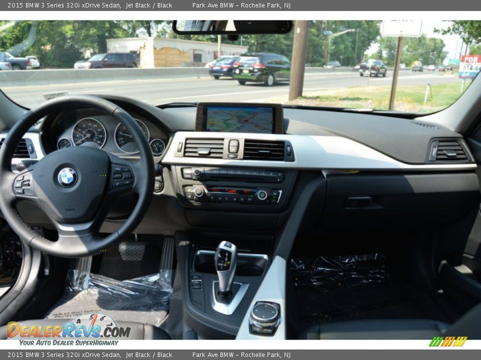 2015 BMW 3 Series 320i xDrive Sedan Jet Black / Black Photo #16