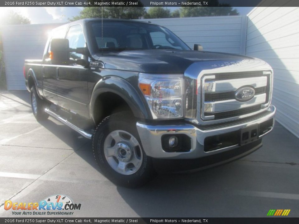 2016 Ford F250 Super Duty XLT Crew Cab 4x4 Magnetic Metallic / Steel Photo #1