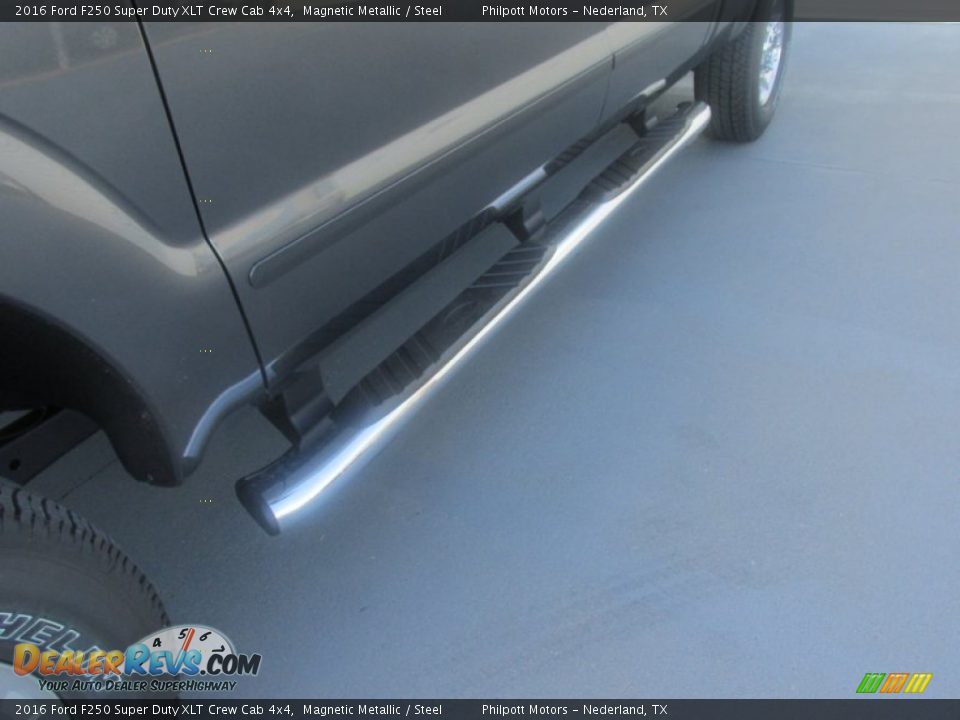 2016 Ford F250 Super Duty XLT Crew Cab 4x4 Magnetic Metallic / Steel Photo #12