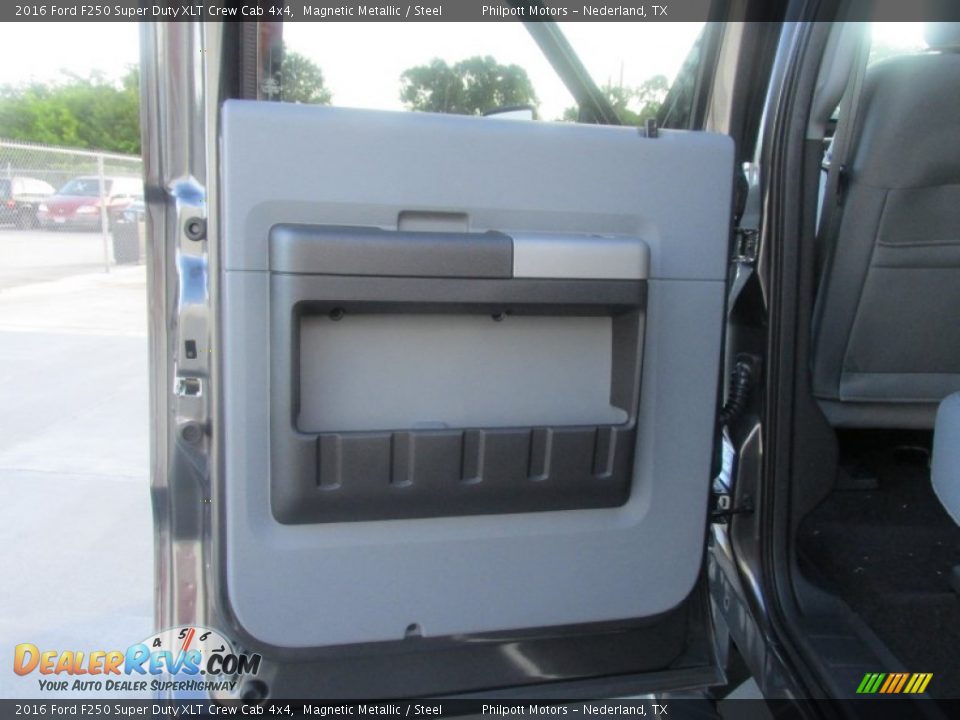 2016 Ford F250 Super Duty XLT Crew Cab 4x4 Magnetic Metallic / Steel Photo #19