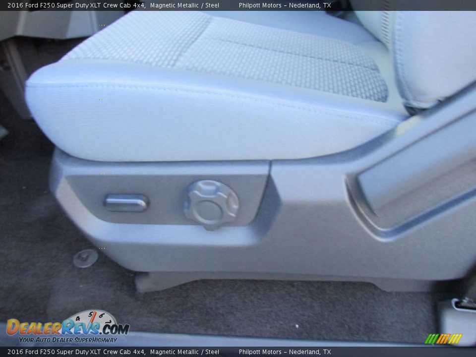 2016 Ford F250 Super Duty XLT Crew Cab 4x4 Magnetic Metallic / Steel Photo #24