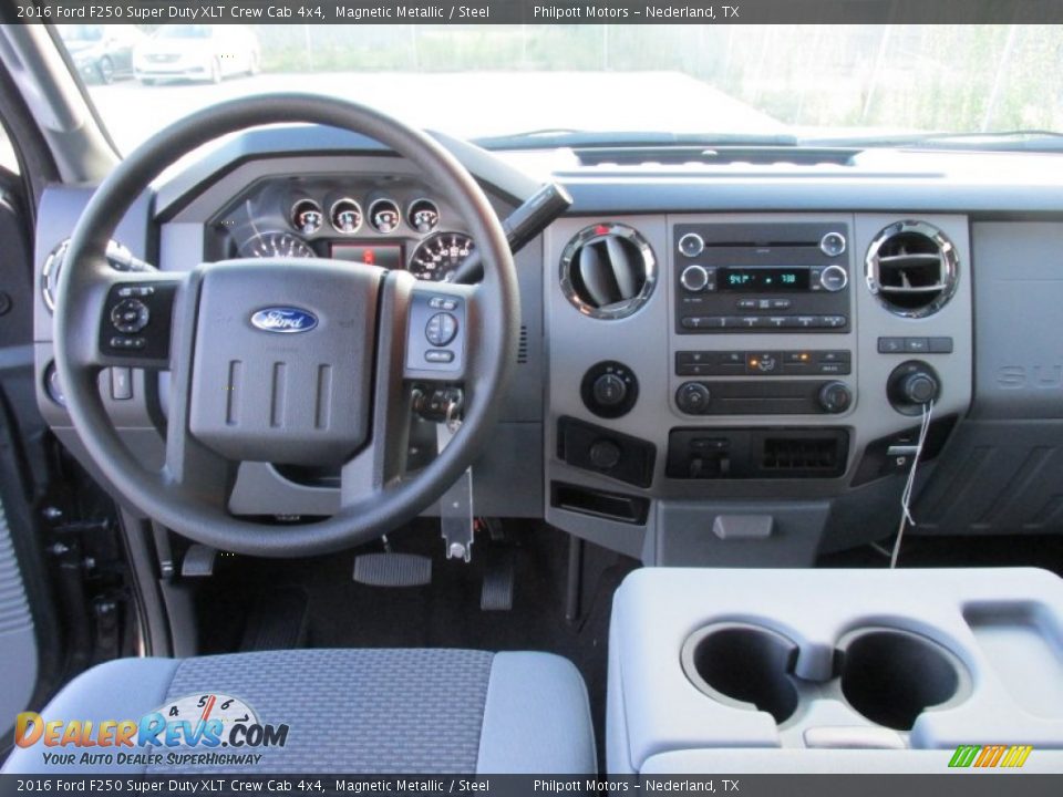 2016 Ford F250 Super Duty XLT Crew Cab 4x4 Magnetic Metallic / Steel Photo #25