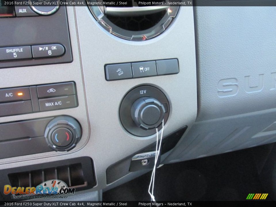 2016 Ford F250 Super Duty XLT Crew Cab 4x4 Magnetic Metallic / Steel Photo #30