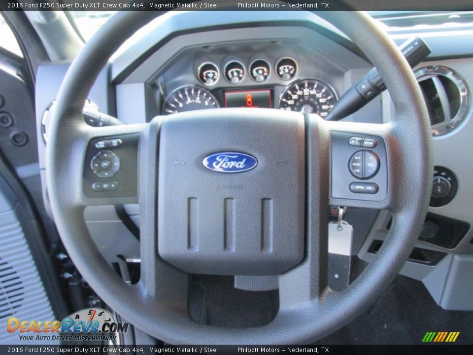 2016 Ford F250 Super Duty XLT Crew Cab 4x4 Magnetic Metallic / Steel Photo #32