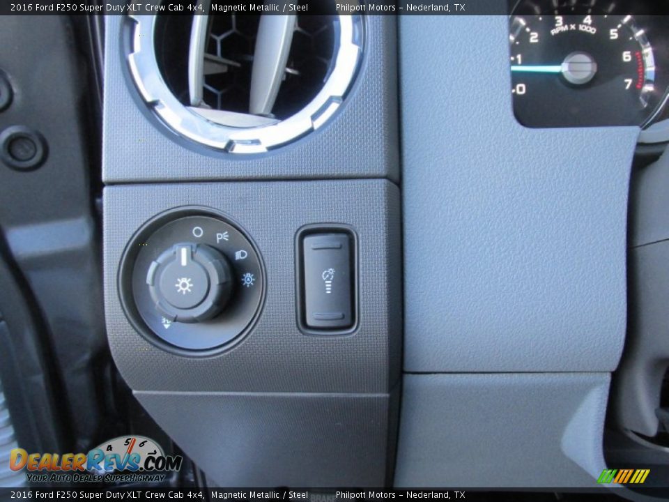 2016 Ford F250 Super Duty XLT Crew Cab 4x4 Magnetic Metallic / Steel Photo #34