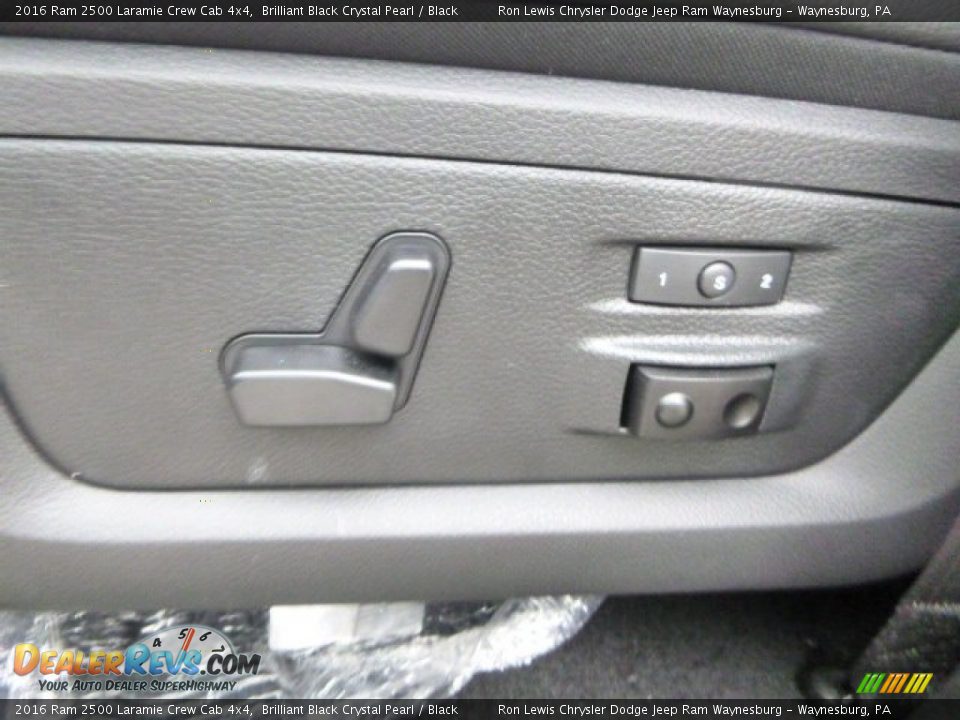 2016 Ram 2500 Laramie Crew Cab 4x4 Brilliant Black Crystal Pearl / Black Photo #12