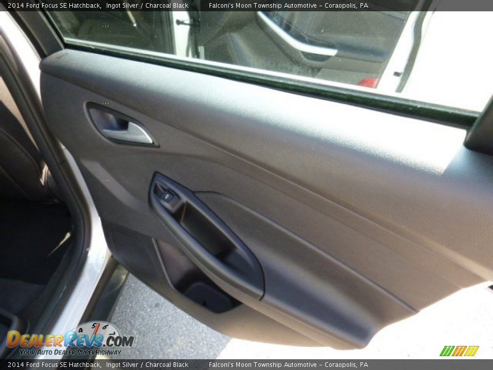 2014 Ford Focus SE Hatchback Ingot Silver / Charcoal Black Photo #14