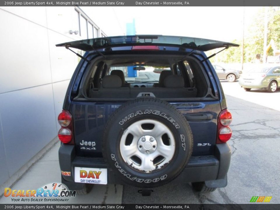 2006 Jeep Liberty Sport 4x4 Midnight Blue Pearl / Medium Slate Gray Photo #18