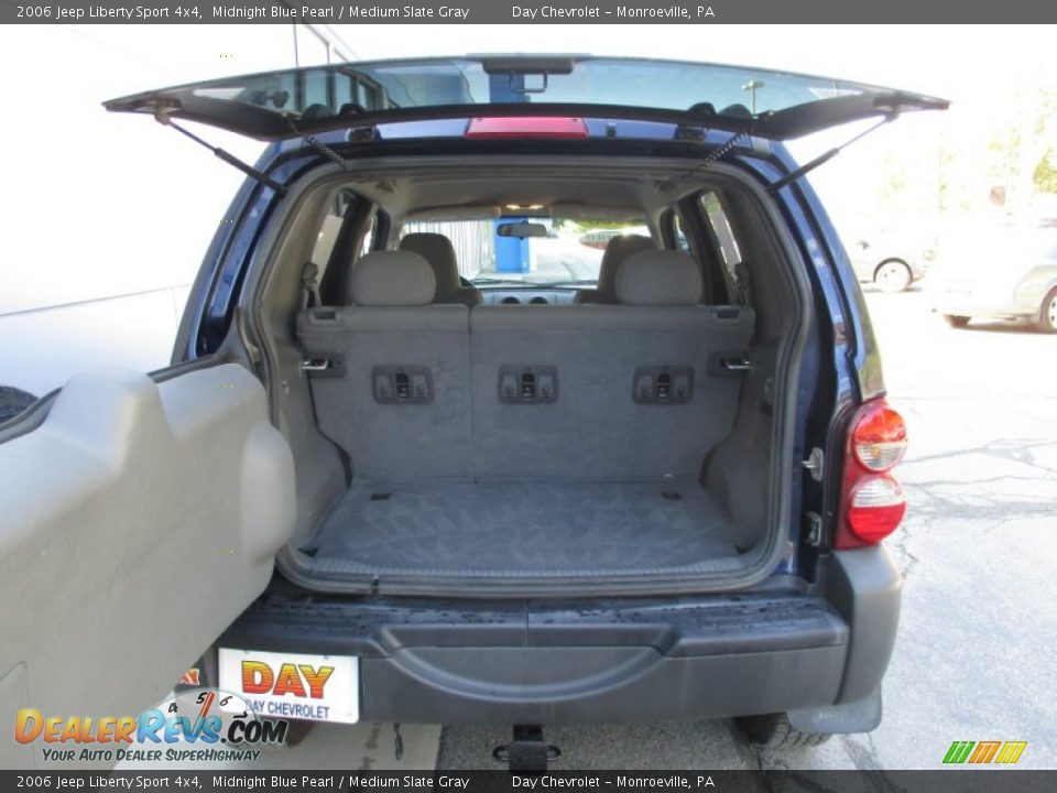2006 Jeep Liberty Sport 4x4 Midnight Blue Pearl / Medium Slate Gray Photo #19