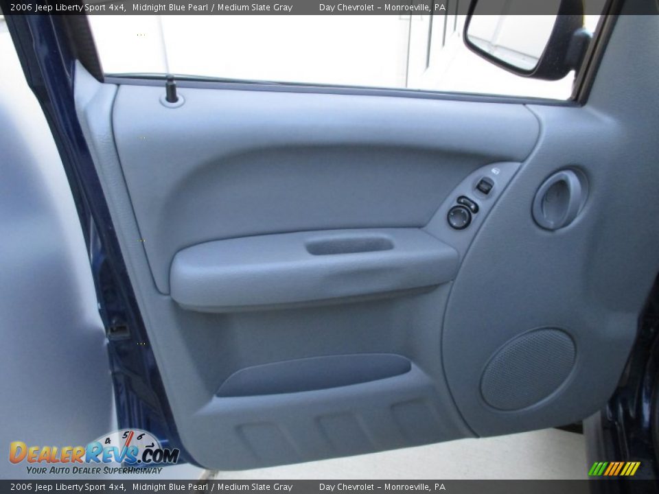 2006 Jeep Liberty Sport 4x4 Midnight Blue Pearl / Medium Slate Gray Photo #22